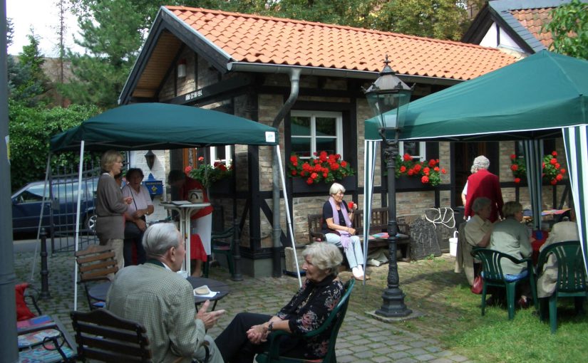 Grillfest im Hof des Heimatmuseums Beuel