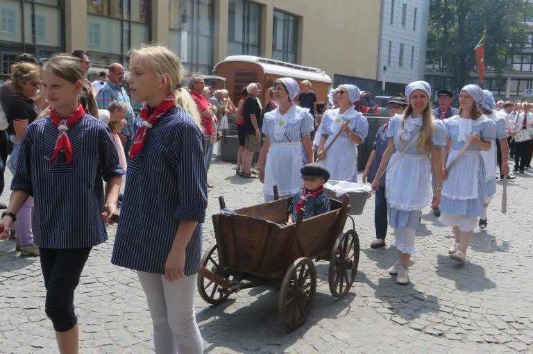 Parade in der Bonner Innenstadt